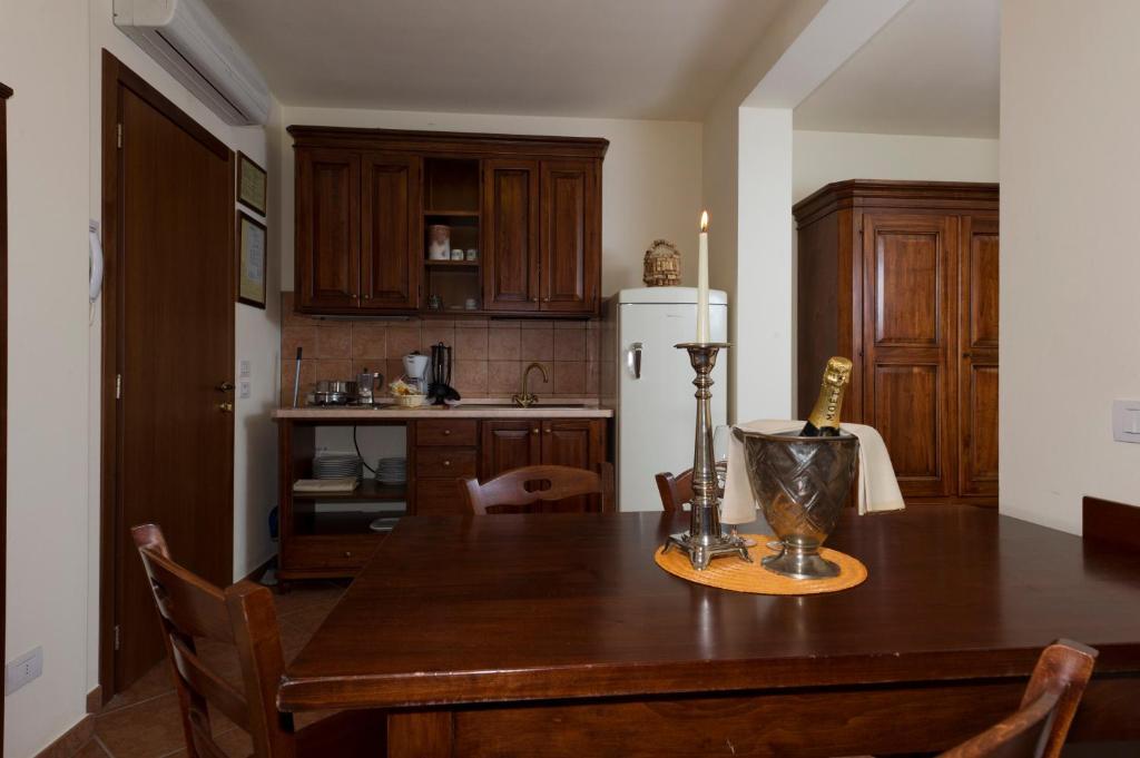 Locanda Ristorante Al Cardellino Бардолино Номер фото